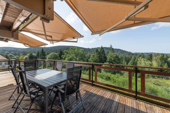 Chalet d'exception avec jacuzzi, sauna et table ping-pong à Liézey