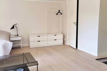 Kitchen with countertop