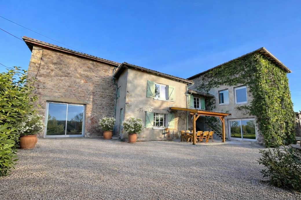 Propriété rustique dans la campagne française