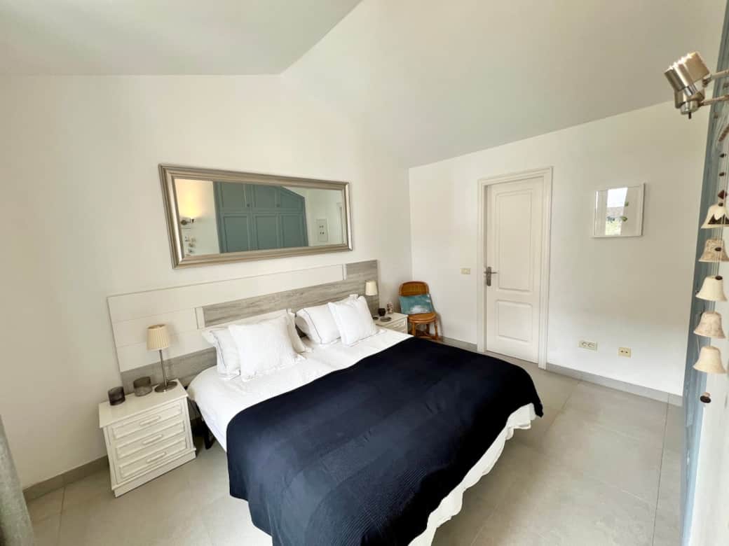 Spacious ground floor master bedroom with a beautiful en-suite bathroom Spacious ground floor master bedroom with a beautiful en-suite bathroom