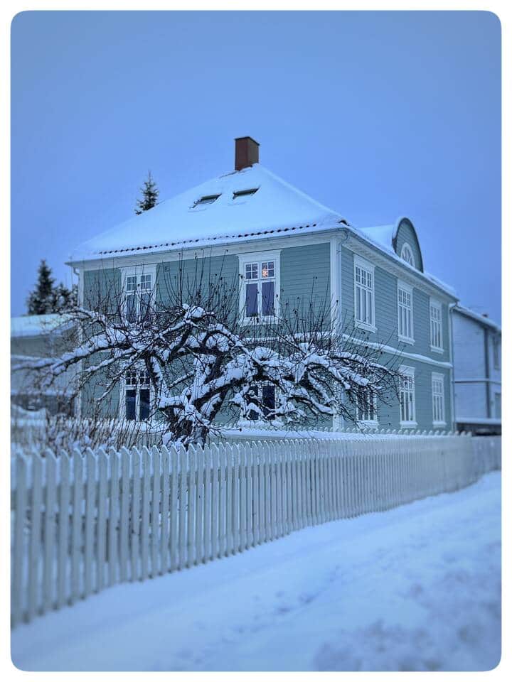 Facade. The apartment is on the 1st floor of the house Facade. The apartment is on the 1st floor of the house