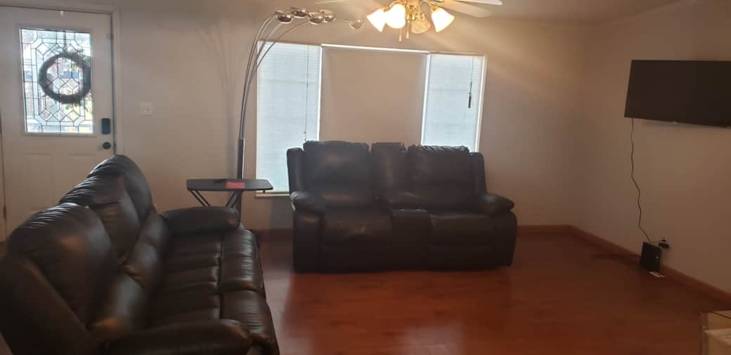 Living Room (Front Entrance)