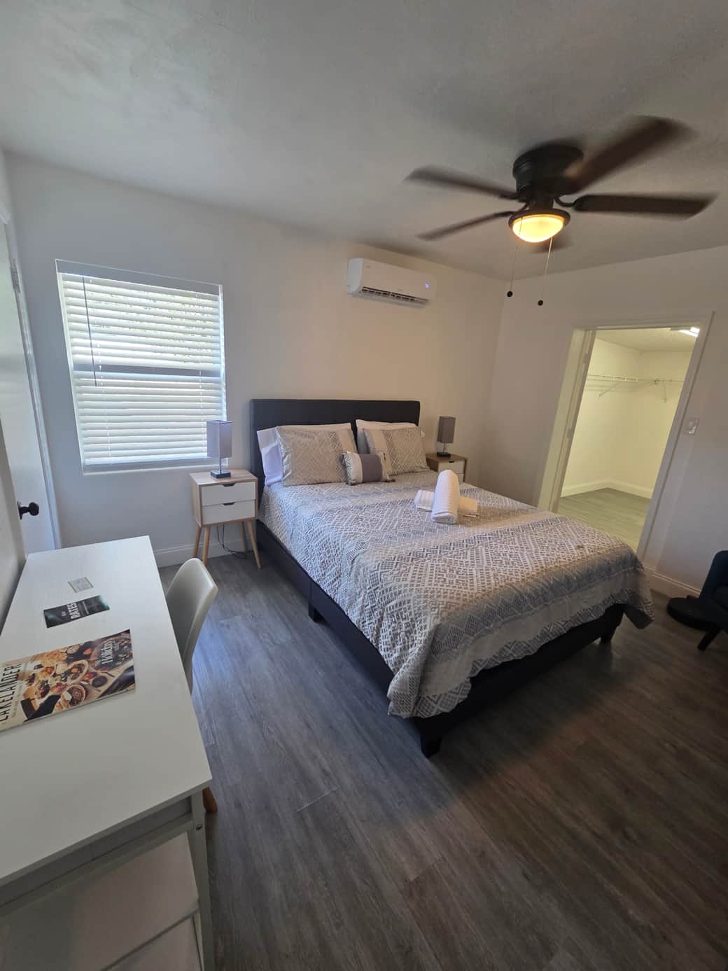 Warm and inviting space with stylish lamps and natural light. Lakeland, FL Warm and inviting space with stylish lamps and natural light. Lakeland, FL
