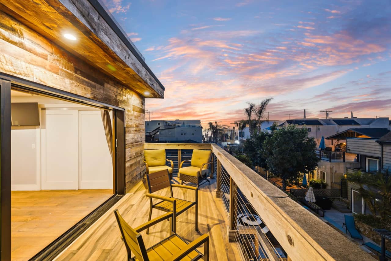 Primary Suite - Private Balcony - Ocean Views!