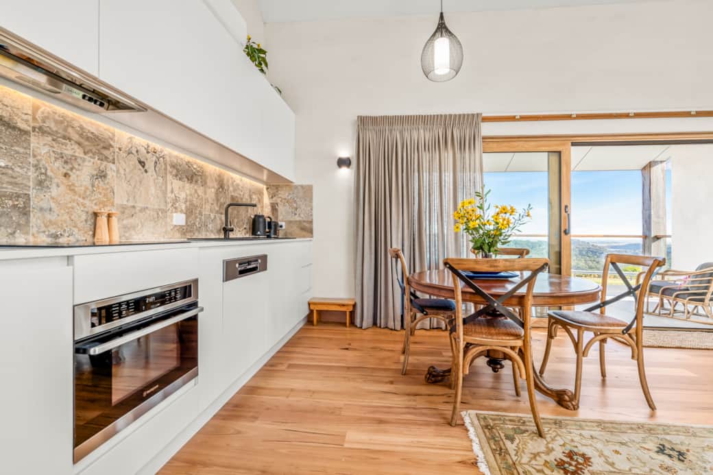 Kitchen/dining Kitchen/dining