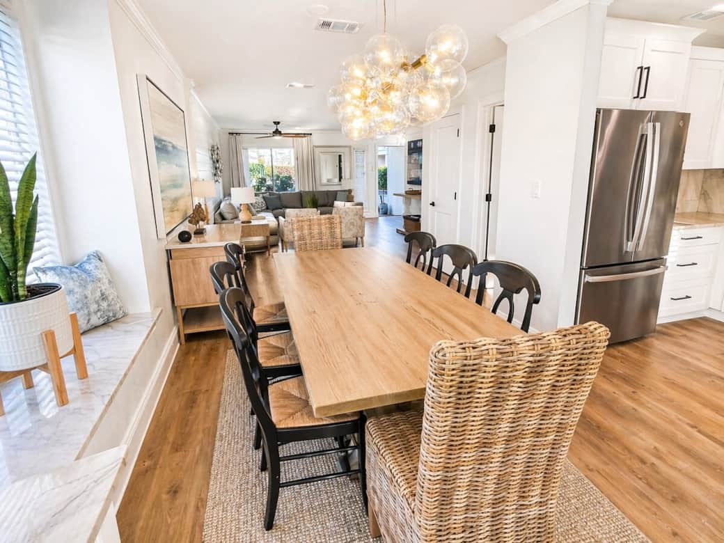 A welcoming dining area with seating for a crowd—perfect for enjoying meals, cocktails, and memorable game nights together.