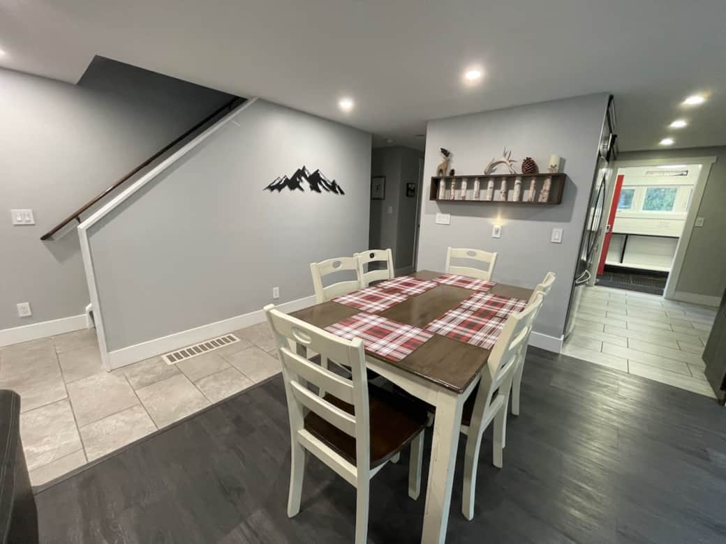 Dining Area Dining Area