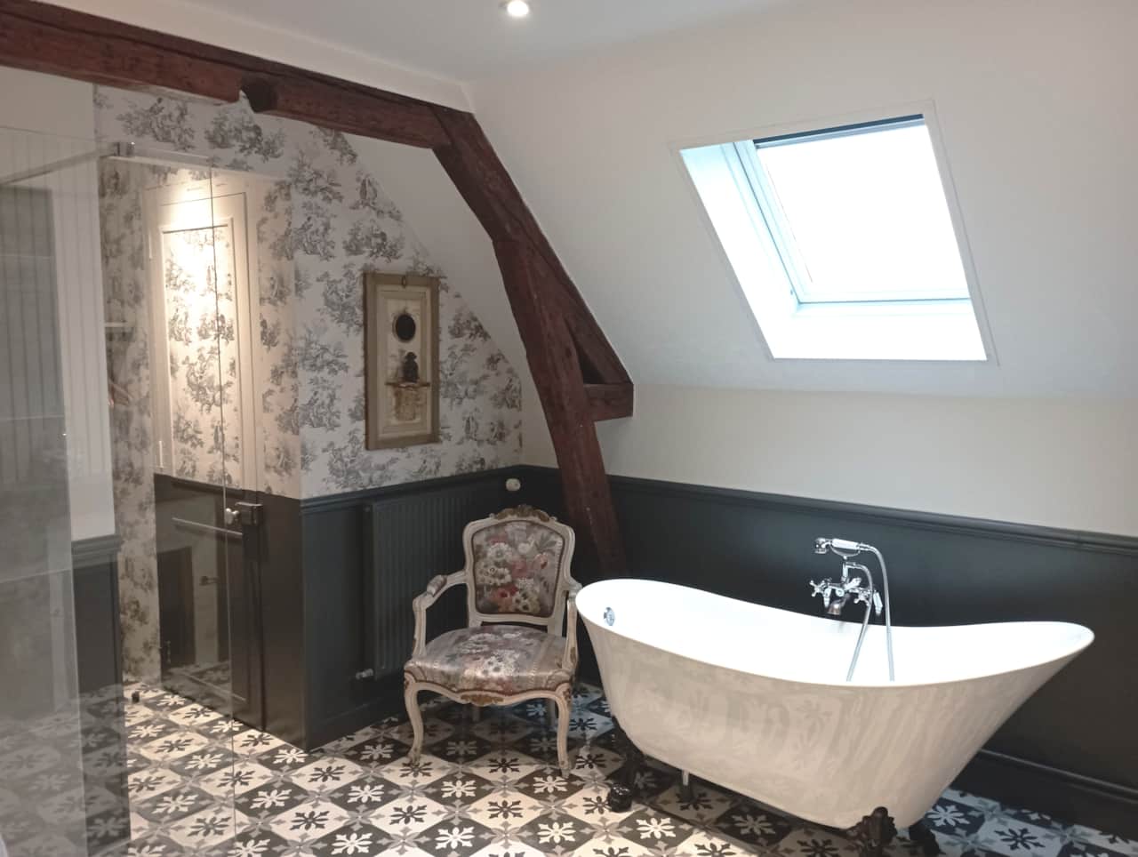 Comtesse de Ségur's suite - Bathroom 1/2