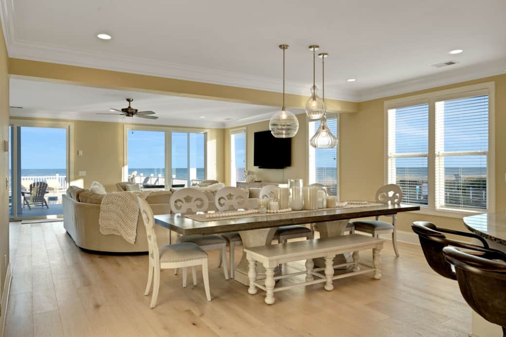 Dining Area(2)