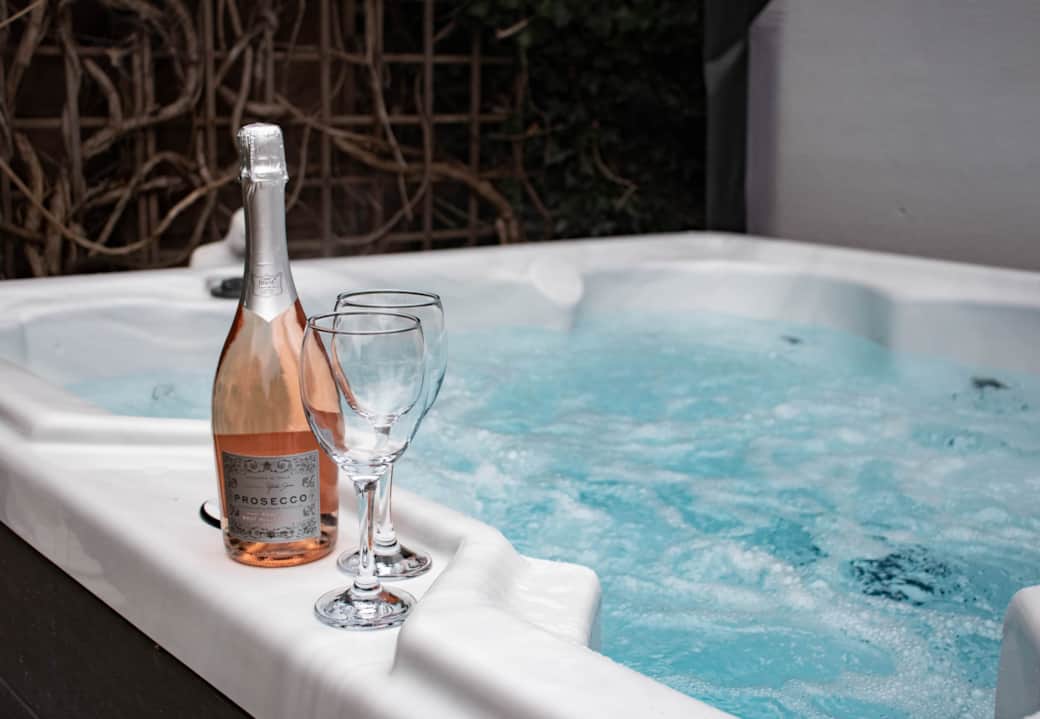 Hot tub Hot tub