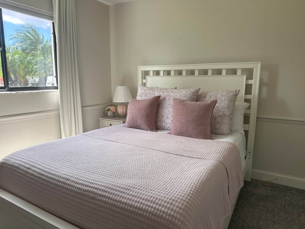 SW Cape -  Queen Bedroom with walk-in closet
