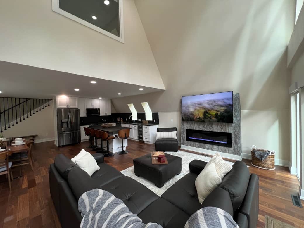 Open floor plan for entertaining
