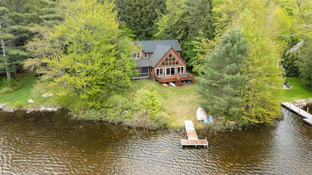 Waterfront serenity at Hemlock Lodge