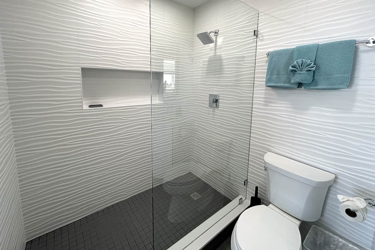 #40 Large walk-in shower
