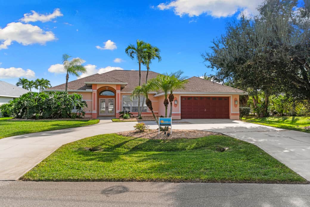 Seaside Villa Day Dream