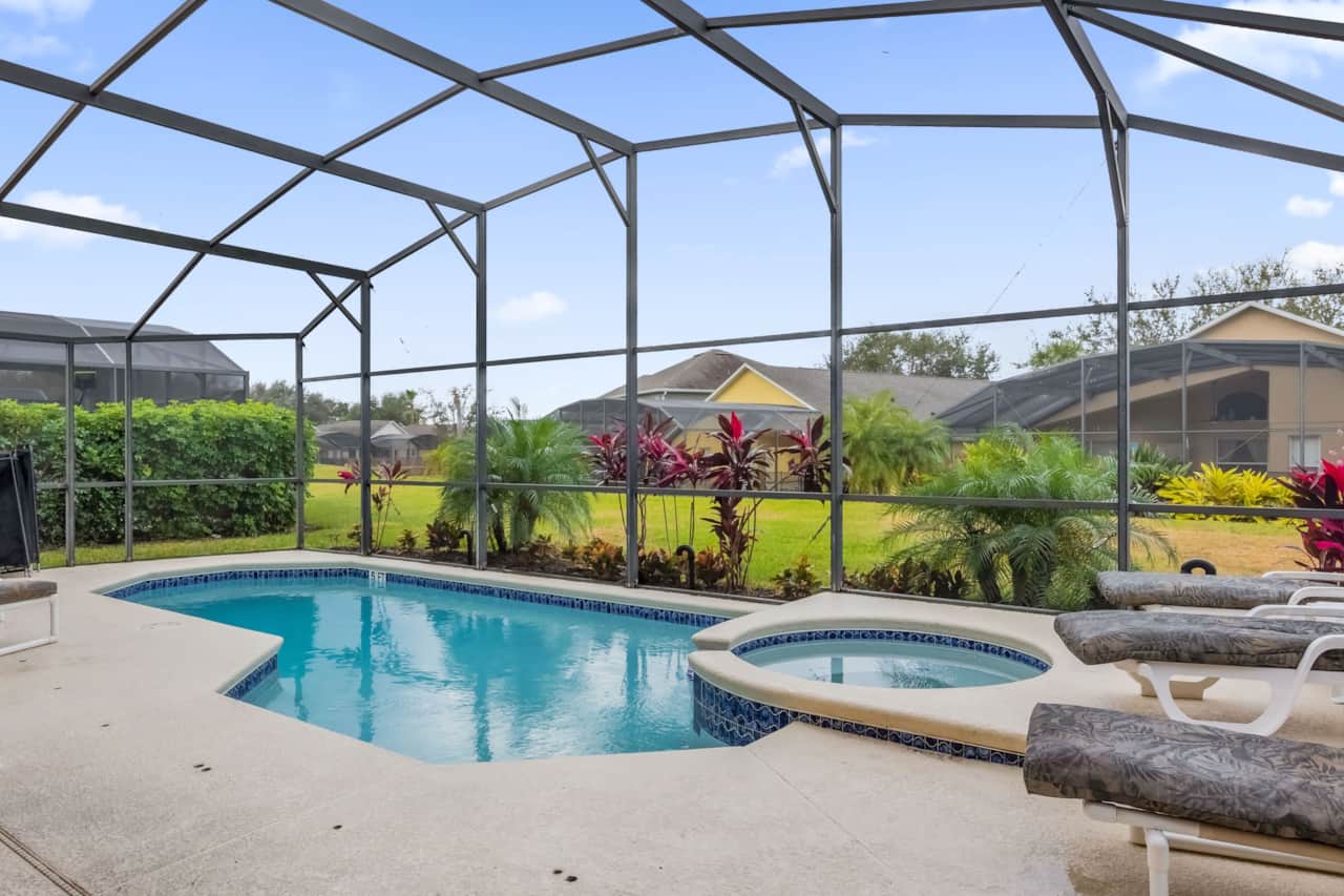 03-8519 Sunrise Key Dr - Pool 2