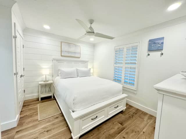 Cozy Bedroom with Luxurious Bedding & Memory Foam Mattress