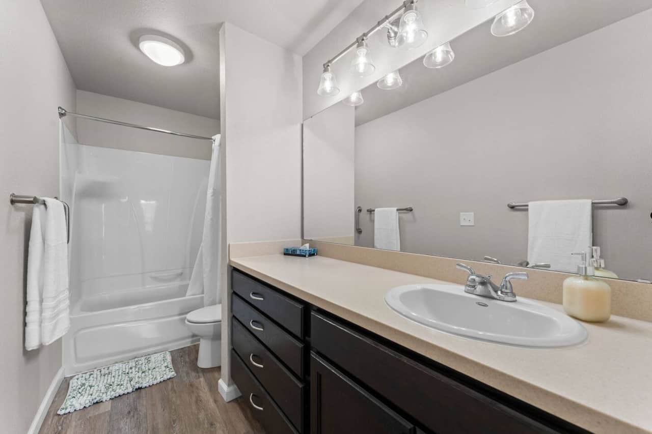 Spacious bathroom with tub/shower combo.