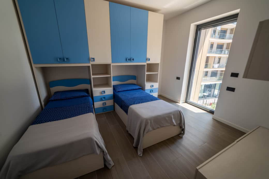 Guest bedroom