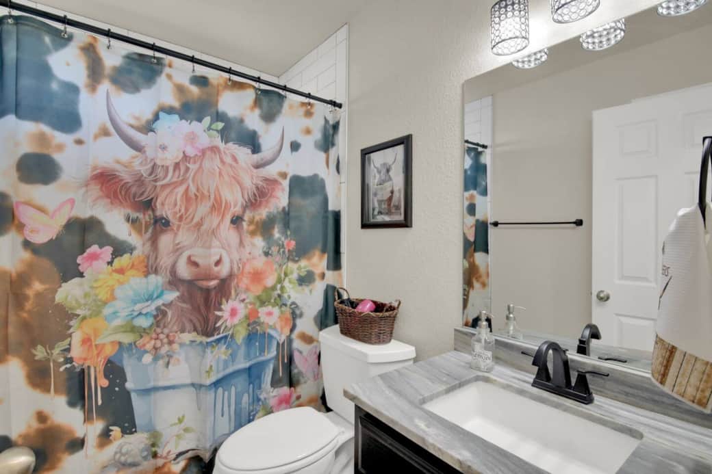 Stay clean in the stylish bathrooms. Stay clean in the stylish bathrooms.