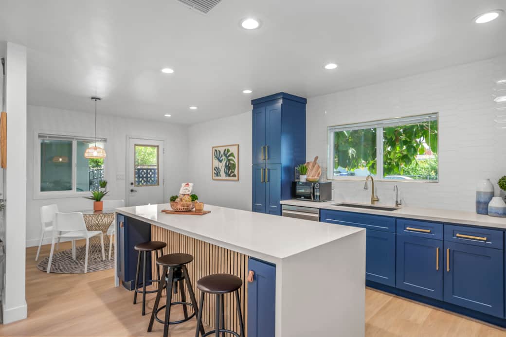 Kitchen and Breakfast Corner