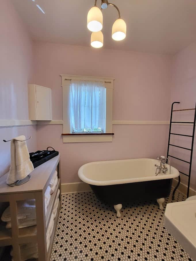 Upstairs bathroom 2. Clawfoot tub