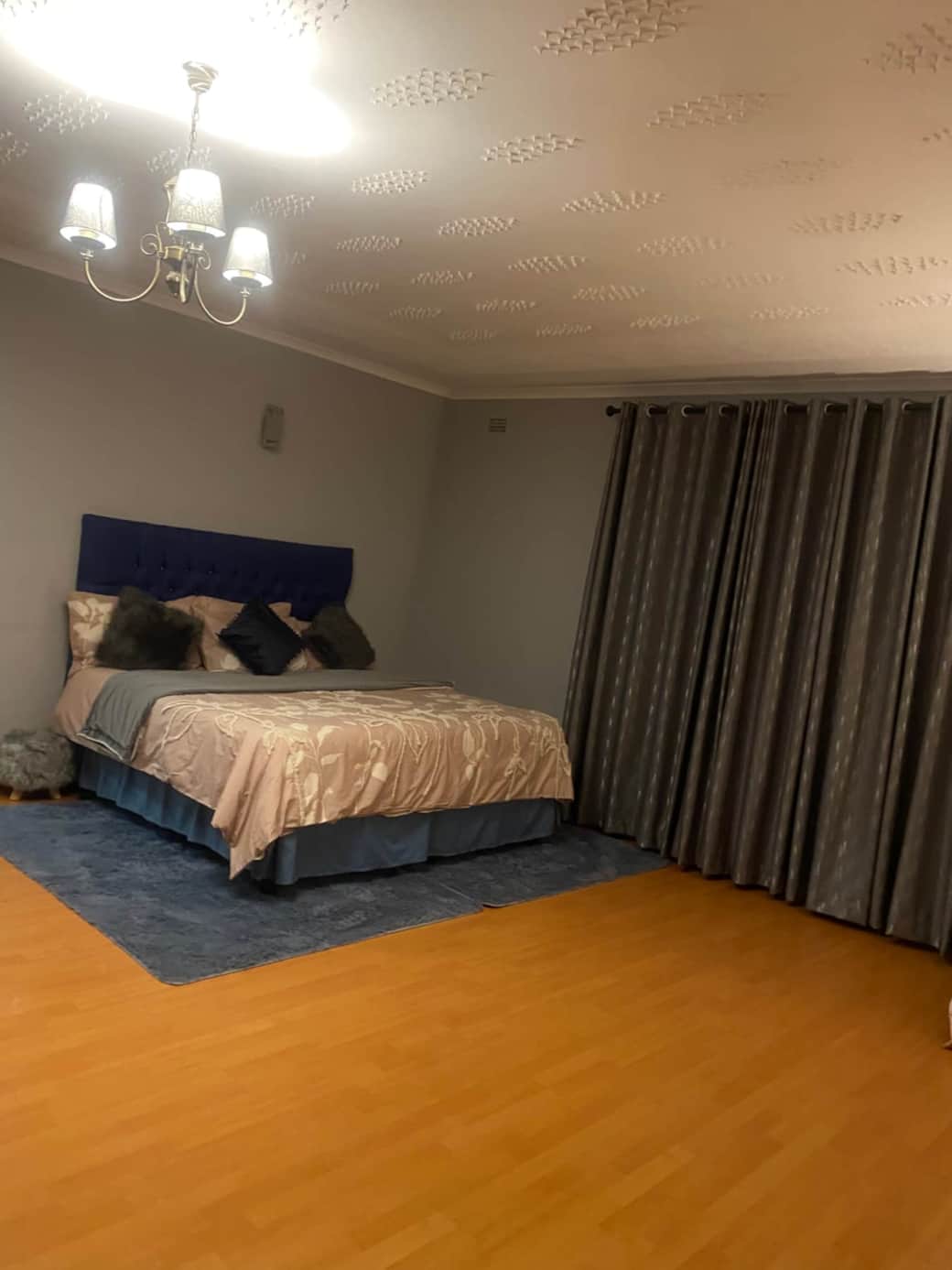 Master Bedroom with ensuite Master Bedroom with ensuite