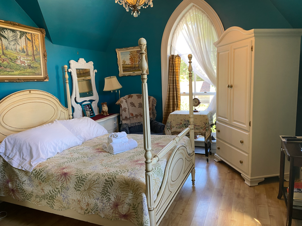 The Hannah Bristow Suite