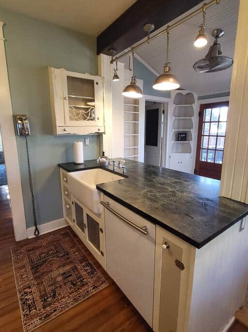 Farmhouse sink and great countertop space.