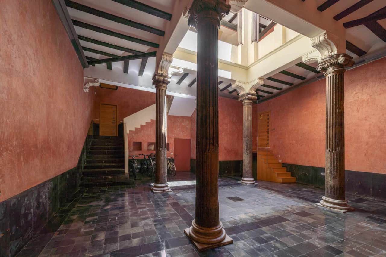 Patio acceso