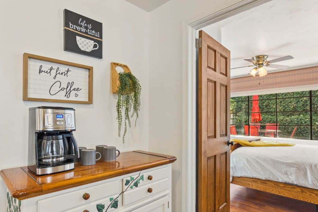 10 web or mls 105 w leroux st