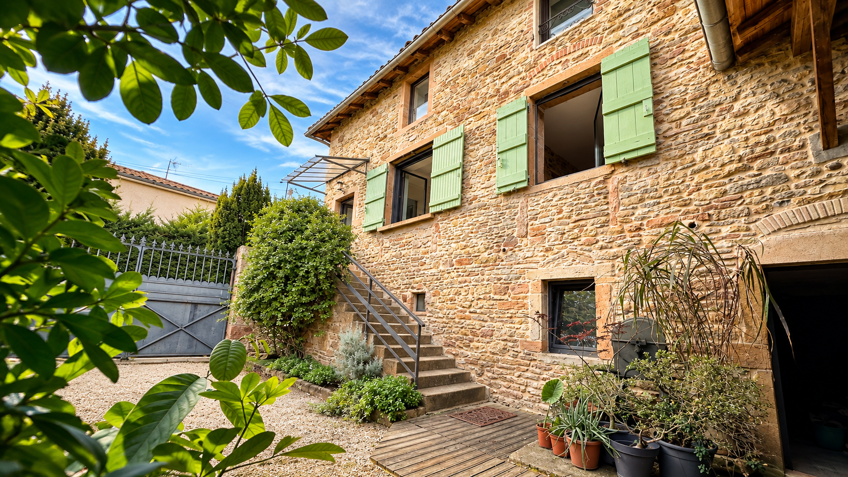 Le Clos de Laly, maison de vacances avec jardin à Charnay-lès-Mâcon