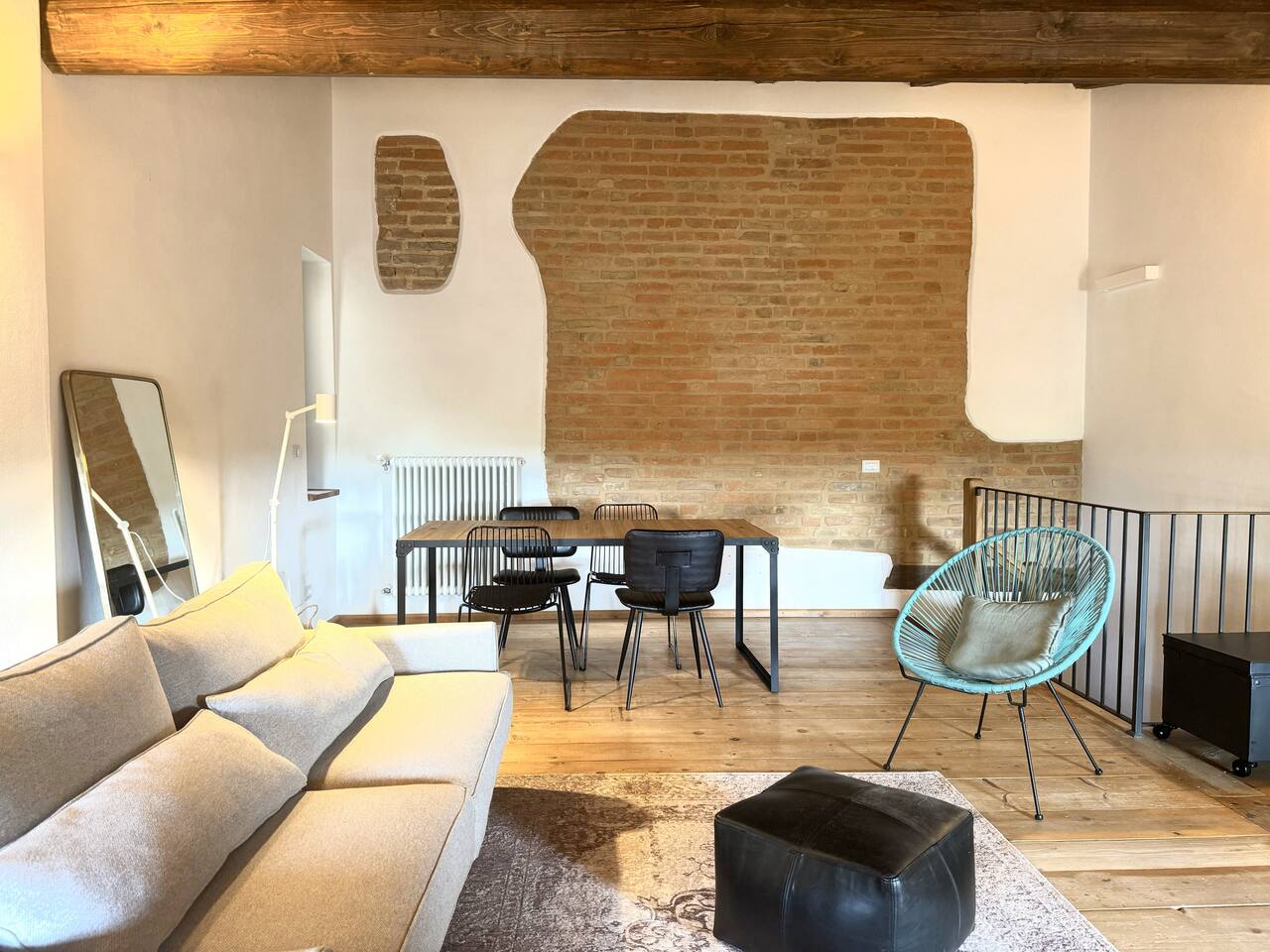 Townhouse with a view, in Charming village