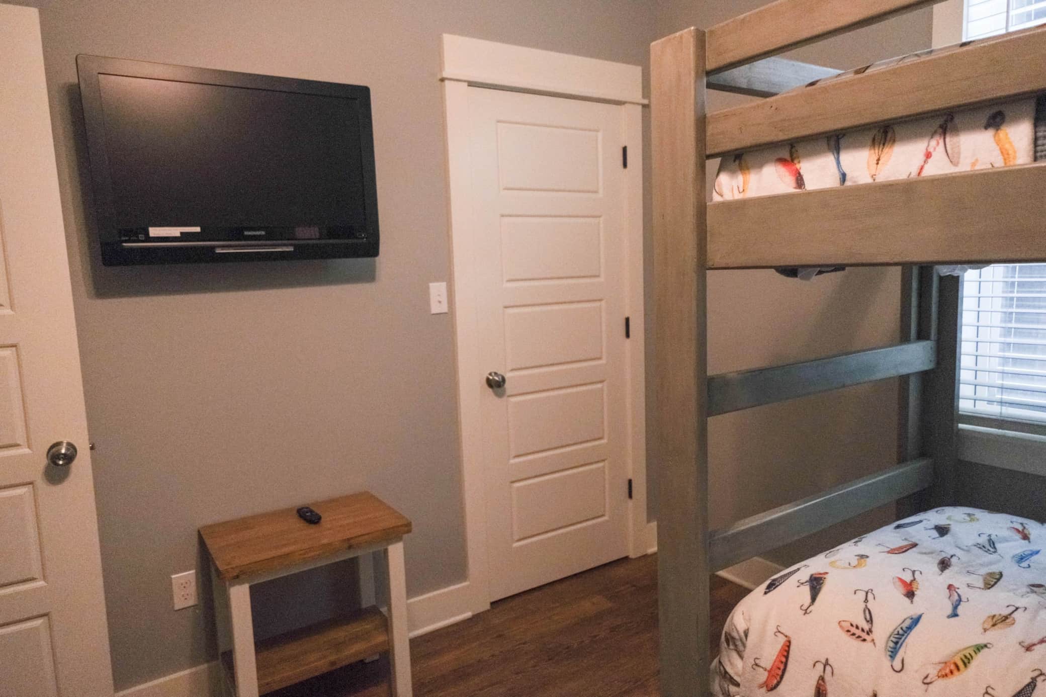 Additional twin bunk bed in bunk room with walk in closet.jpg