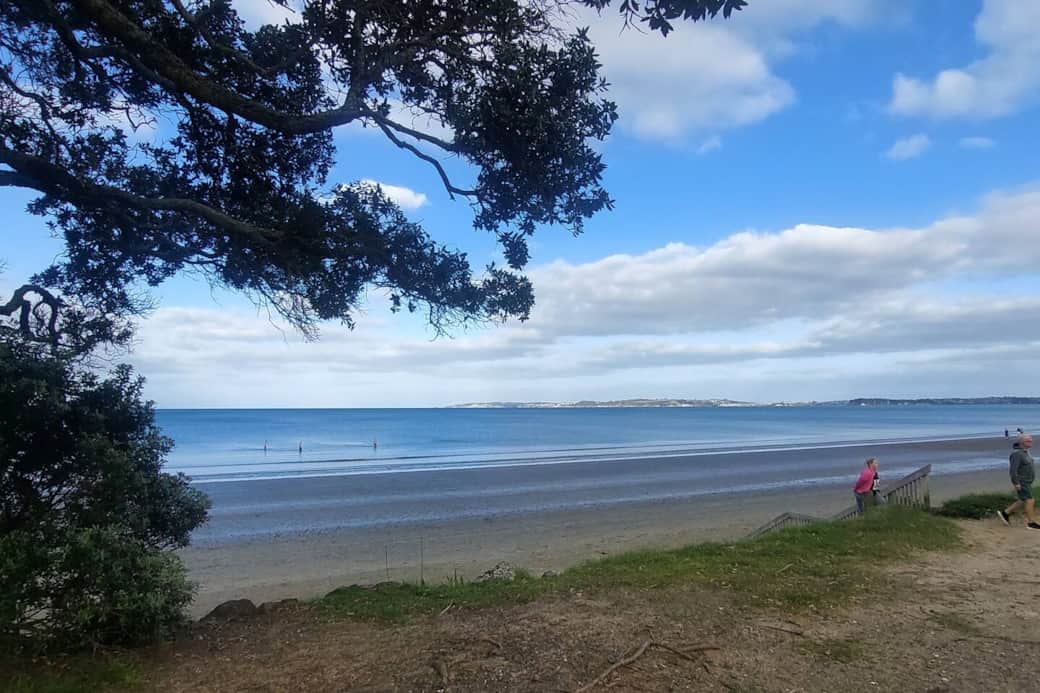 5 min drive to Orewa Beach from the property.