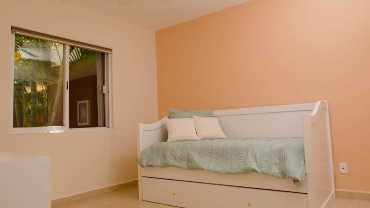 Guest bedroom