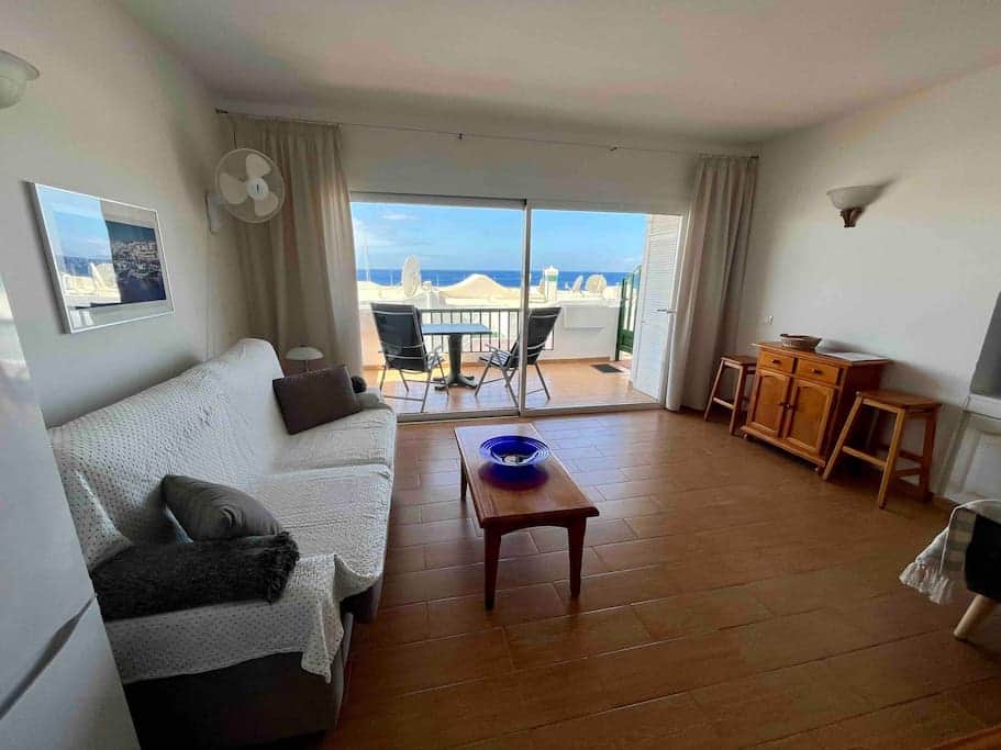 salón con vistas al mar