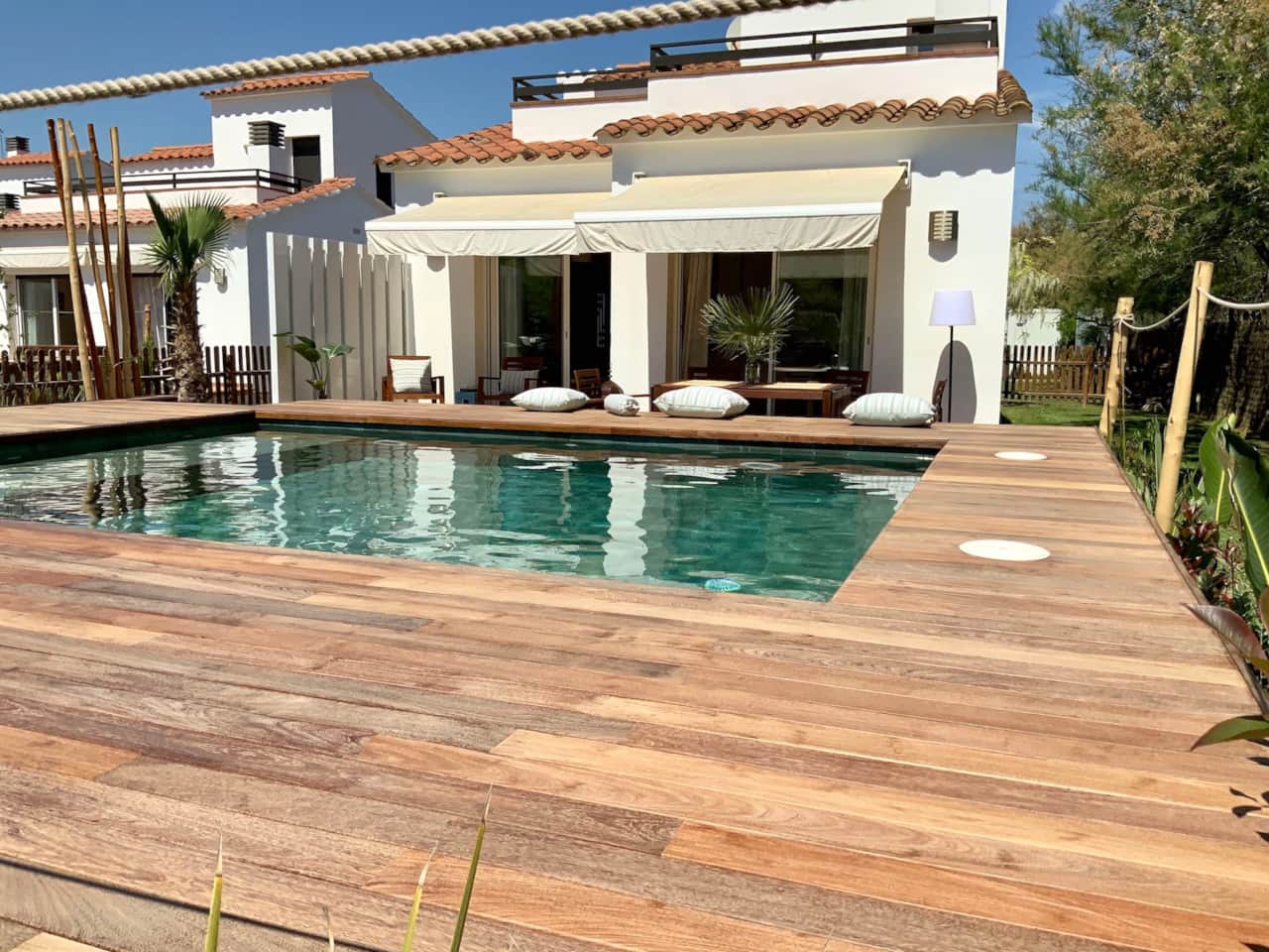 Terraza y piscina privada