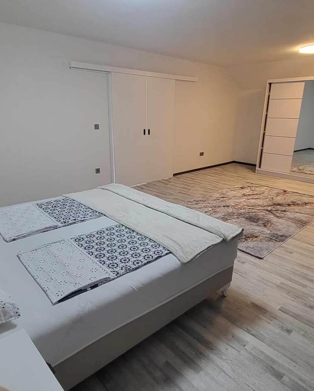 modern-bedroom-with-double-bed-ardalyspoolhouse-bihac.jpg modern-bedroom-with-double-bed-ardalyspoolhouse-bihac.jpg