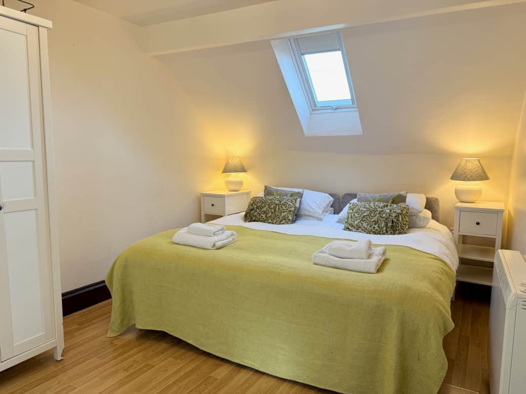 Foxglove bedroom 2 - upstairs