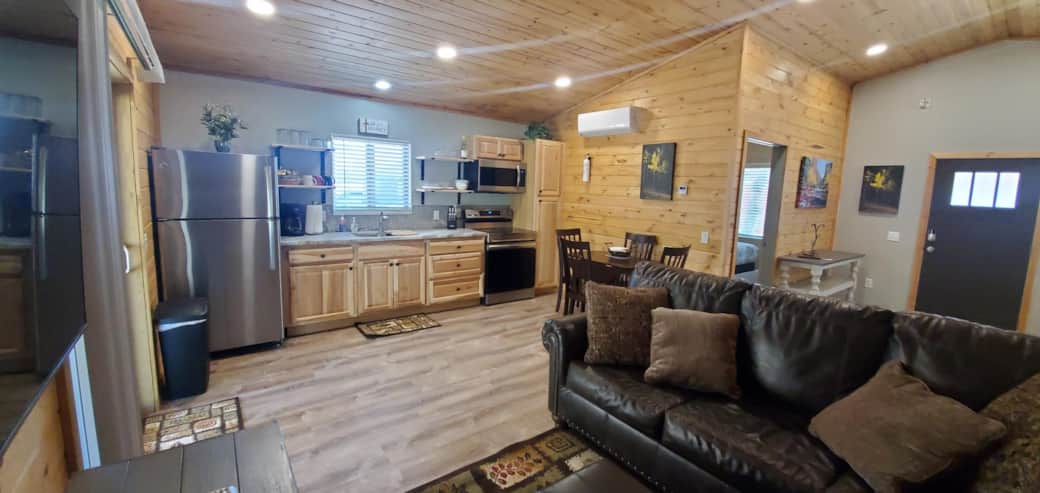 Pine Cabin 4 - 2 (1)