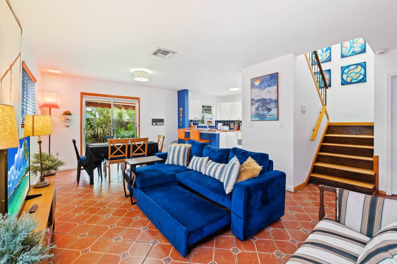 5 web or mls 2740 sw 28th ave