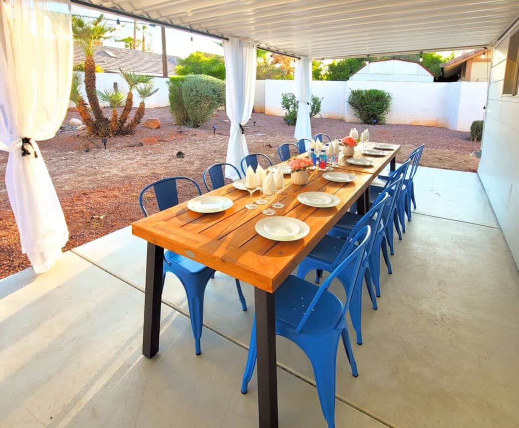 Exterior Dining Overview 