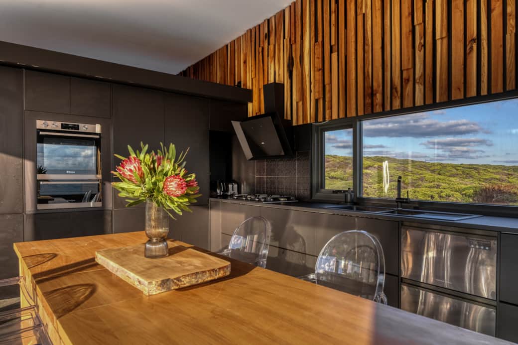 Entertainers' kitchen for in house catering or DIY.