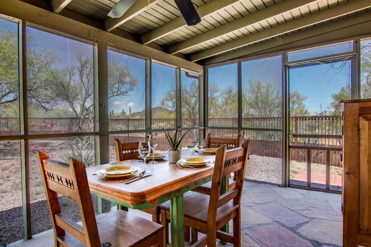 Arizona Room with dining table