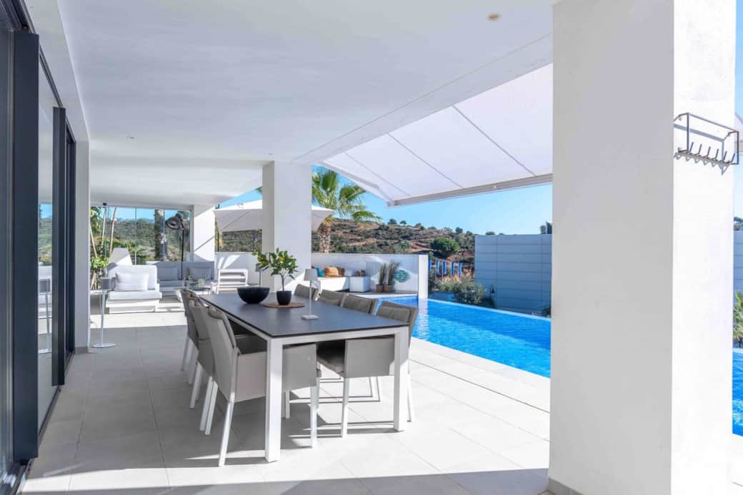 Out door dining table and chairs for six people Out door dining table and chairs for six people