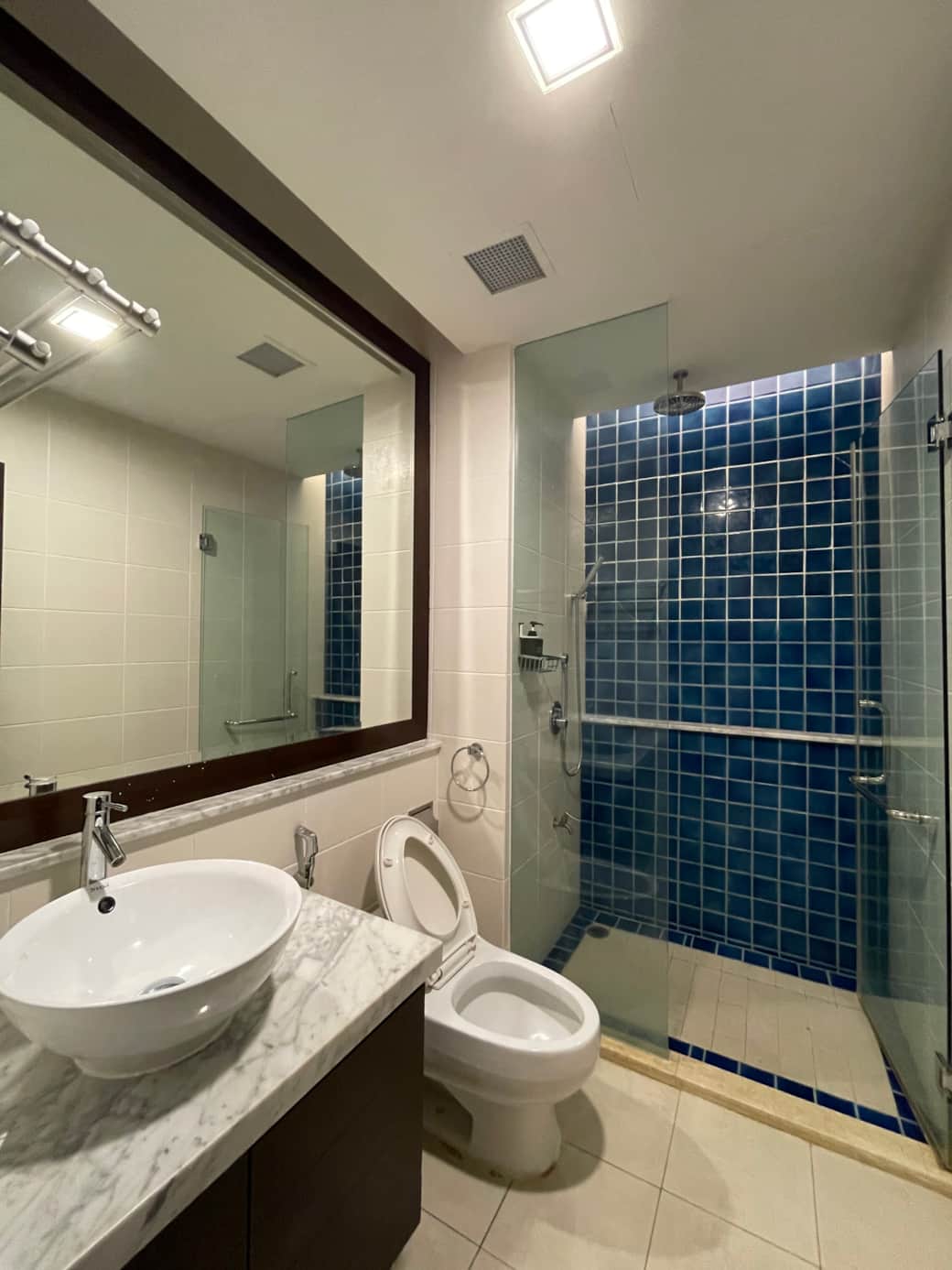2nd bathroom