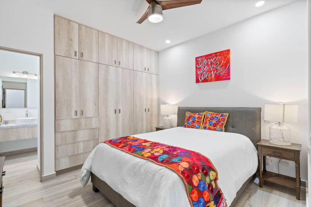 98586b56 d5b3 43f7 b5d3 30b90da65a32