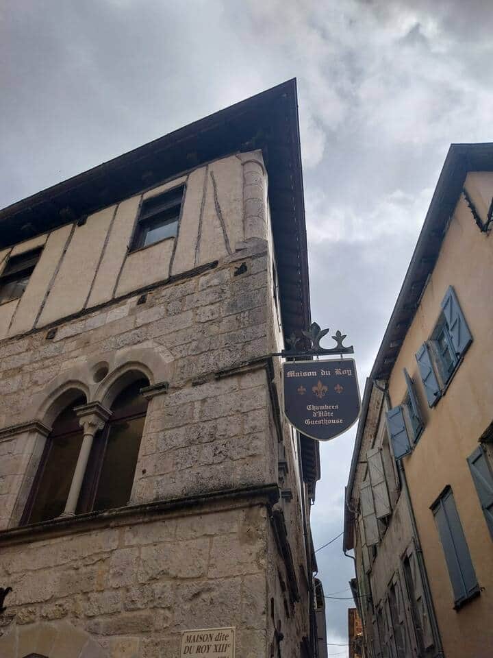 The Maison du Roy was build around 1228 is in the medieval city of Saint-Antonin-Noble-Val opens its doors to you! 