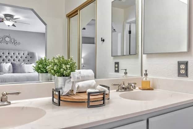Master Bathroom Master Bathroom